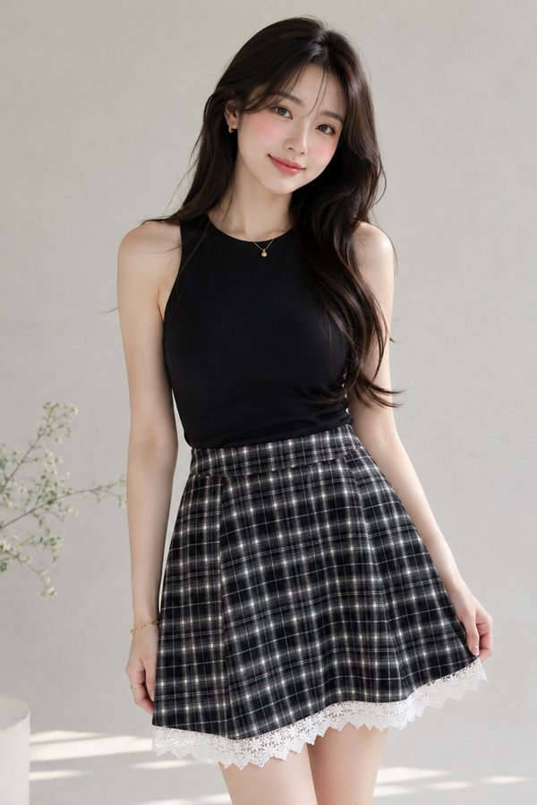 Lysandra Skorts Black Plaids
