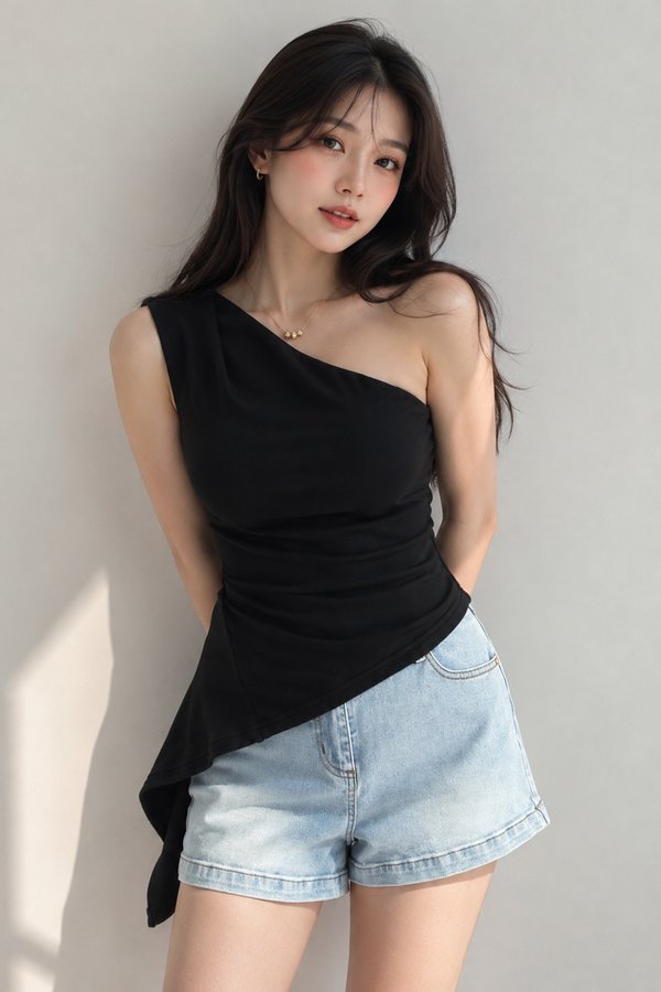 Arabella Padded Top Black *PLUSH*