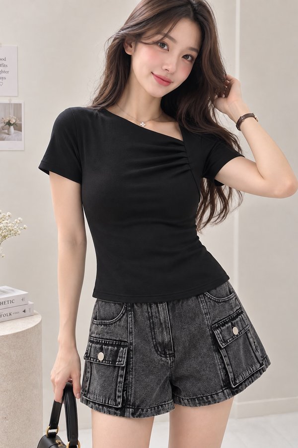 Ivy Padded Top Black *PLUSH*