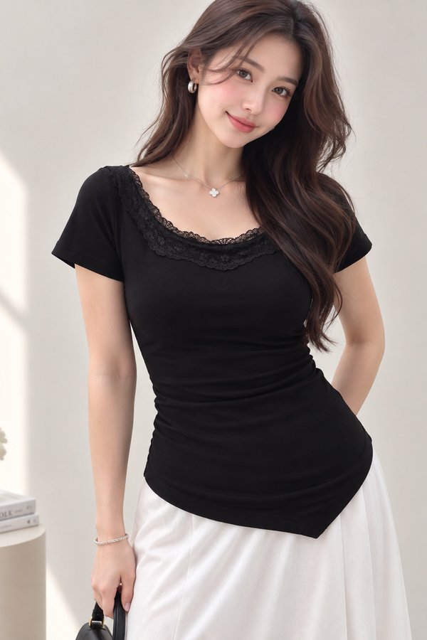 Violette Padded Top Black *PLUSH*