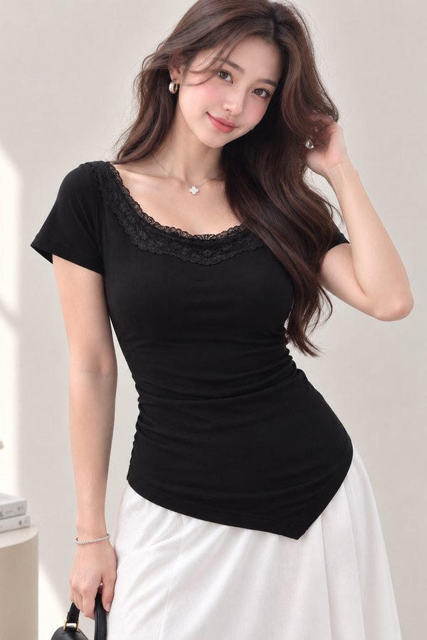 Violette Padded Top Black *PLUSH*