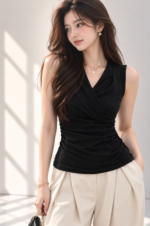 Flora Non-Padded Top Black *PLUSH*