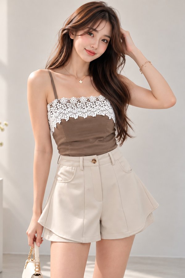 Debbie Shorts Ecru