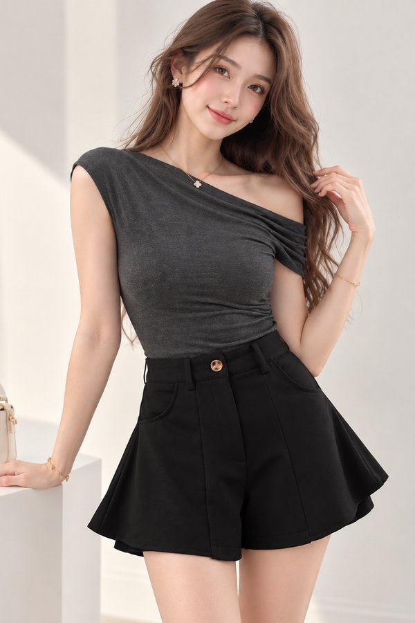 Debbie Shorts Black